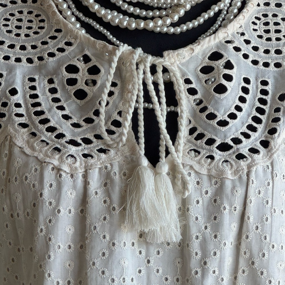 Chic Light Cream Eyelet Blouse - Picture 3 of 4